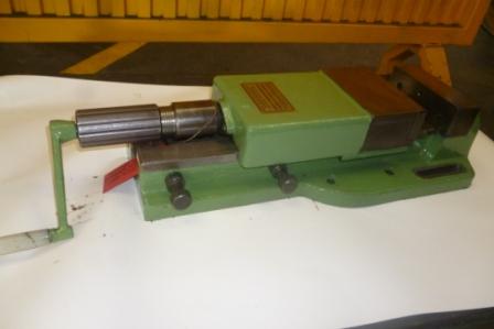 ARNOLD -  Hydraulic clamp for milling machine